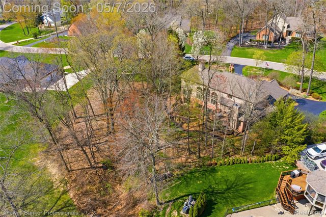 7520 Mistwood Drive, White Lake Charter Township, MI 48383