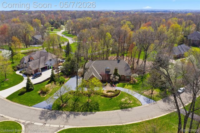 7520 Mistwood Drive, White Lake Charter Township, MI 48383