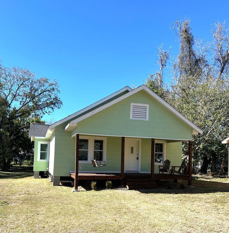 914 Back Street, Columbus, TX 78934