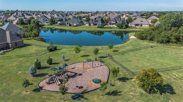 15400 Kestral Park Court, Edmond, OK 73013