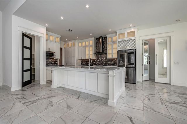 15400 Kestral Park Court, Edmond, OK 73013