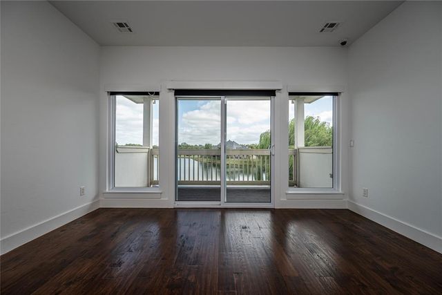 15400 Kestral Park Court, Edmond, OK 73013