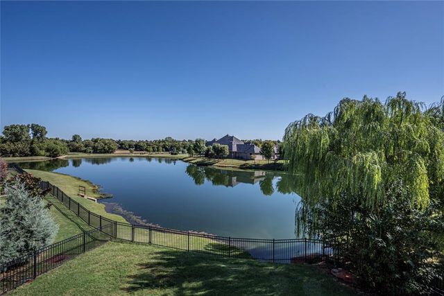 15400 Kestral Park Court, Edmond, OK 73013