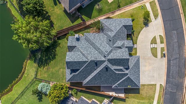 15400 Kestral Park Court, Edmond, OK 73013