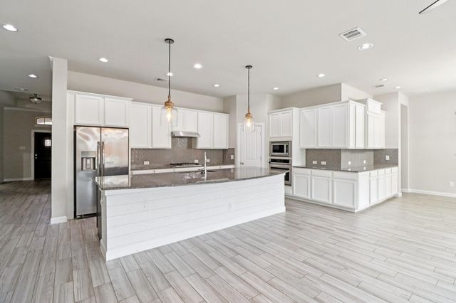 318 Westlake Terrace Drive, Conroe, TX 77304