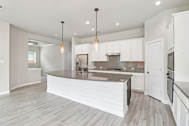 318 Westlake Terrace Drive, Conroe, TX 77304