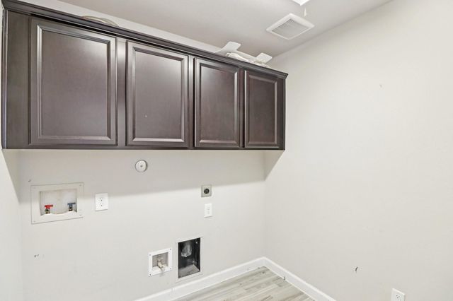 318 Westlake Terrace Drive, Conroe, TX 77304