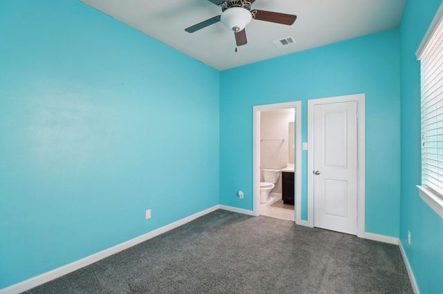 318 Westlake Terrace Drive, Conroe, TX 77304