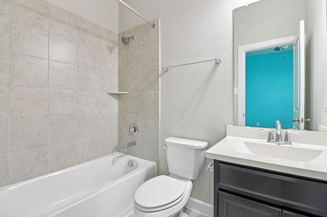 318 Westlake Terrace Drive, Conroe, TX 77304