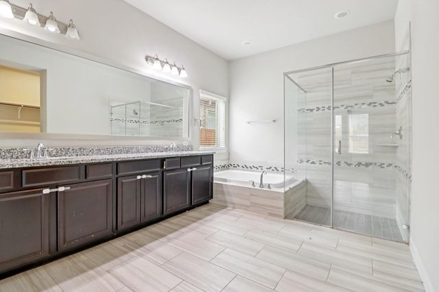 318 Westlake Terrace Drive, Conroe, TX 77304