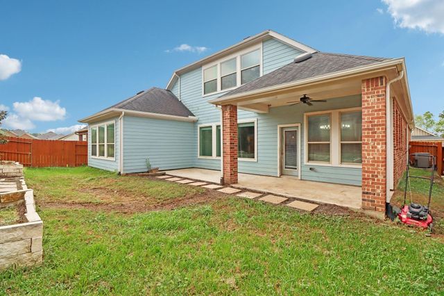 318 Westlake Terrace Drive, Conroe, TX 77304