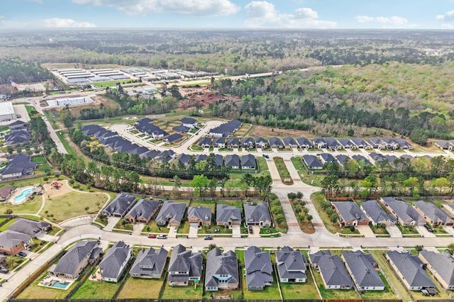 318 Westlake Terrace Drive, Conroe, TX 77304