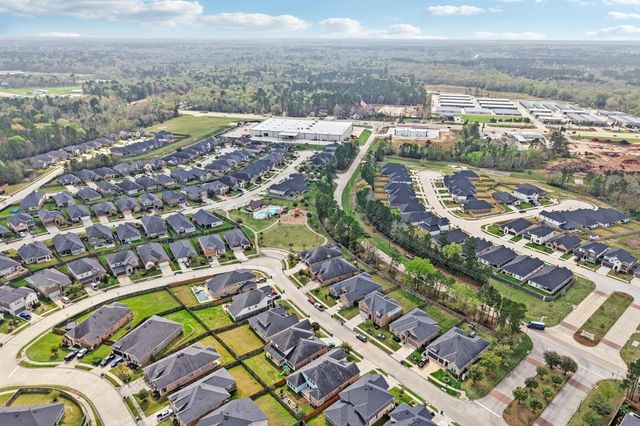 318 Westlake Terrace Drive, Conroe, TX 77304