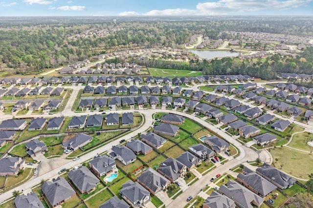 318 Westlake Terrace Drive, Conroe, TX 77304