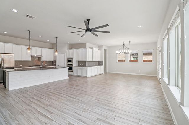 318 Westlake Terrace Drive, Conroe, TX 77304