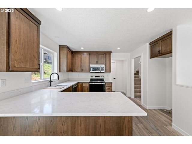 65 BANGLE Ct, Cottage Grove, OR 97424