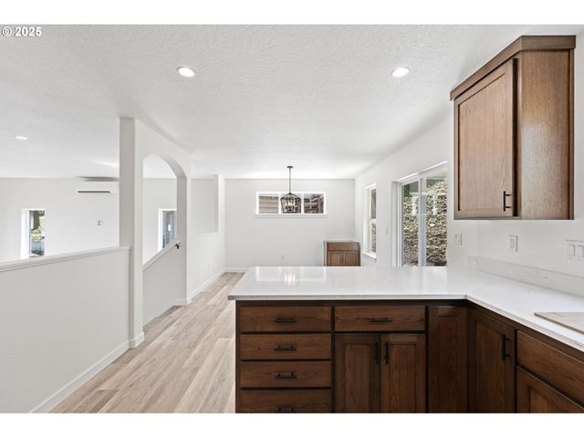 65 BANGLE Ct, Cottage Grove, OR 97424