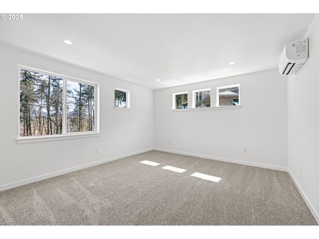 65 BANGLE Ct, Cottage Grove, OR 97424