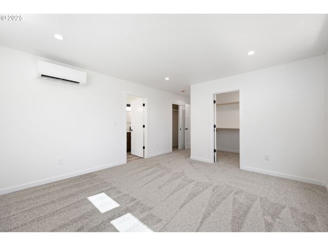 65 BANGLE Ct, Cottage Grove, OR 97424