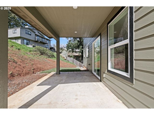 65 BANGLE Ct, Cottage Grove, OR 97424