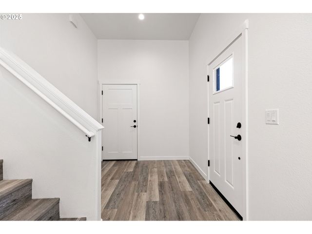 65 BANGLE Ct, Cottage Grove, OR 97424