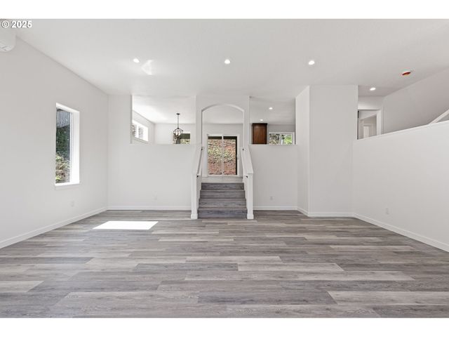 65 BANGLE Ct, Cottage Grove, OR 97424