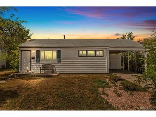 725 Kingston St, Aurora, CO 80010
