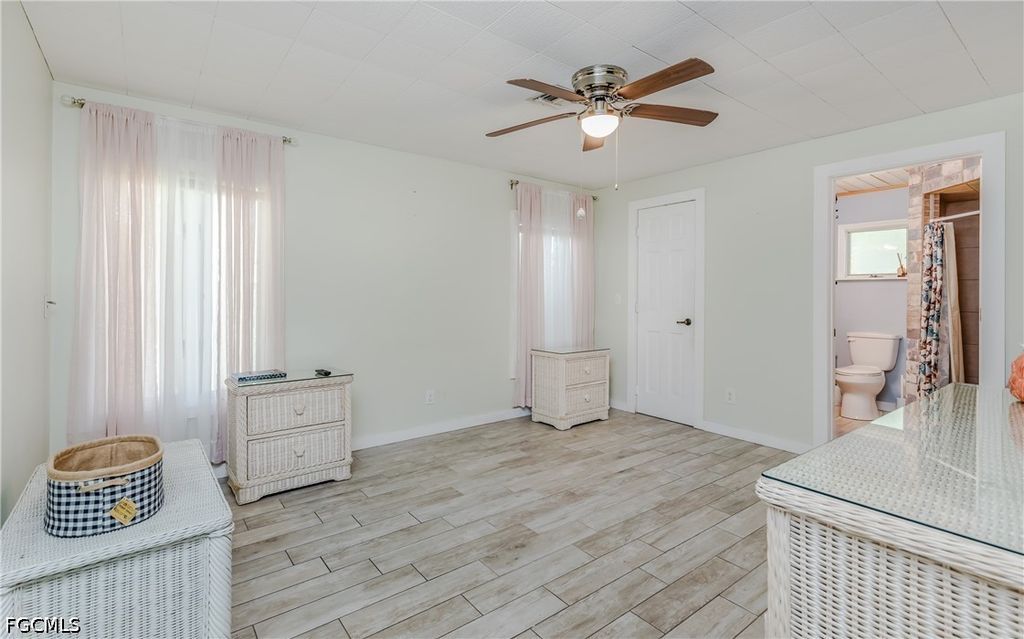 Image 14 of property listing at 5243 Sunnybrook CT, Cape Coral, FL 33904