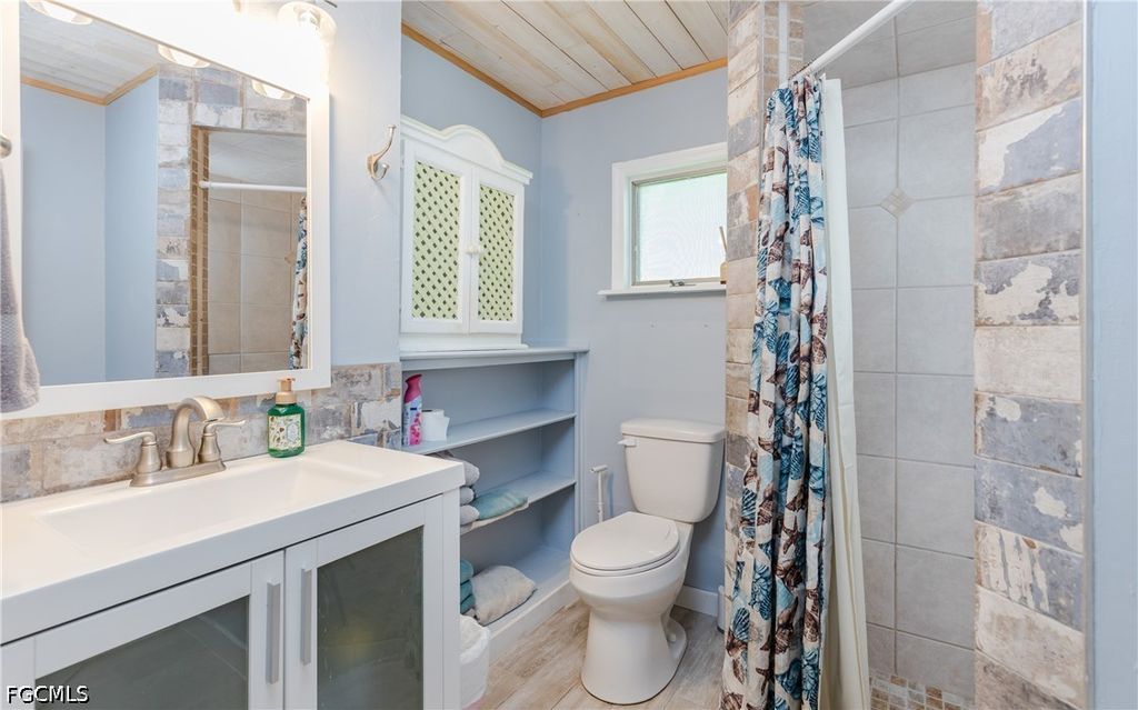 Image 15 of property listing at 5243 Sunnybrook CT, Cape Coral, FL 33904