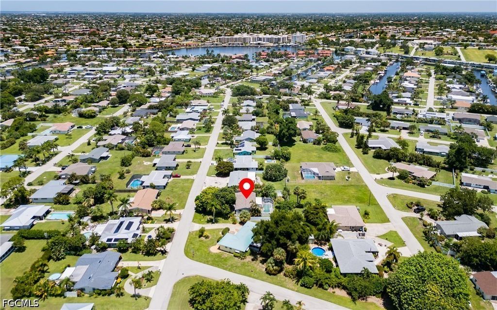 Image 25 of property listing at 5243 Sunnybrook CT, Cape Coral, FL 33904