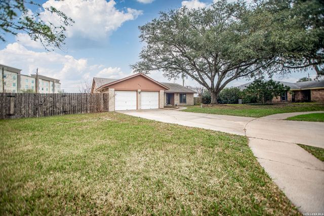 212 Buckingham, Victoria, TX 77904