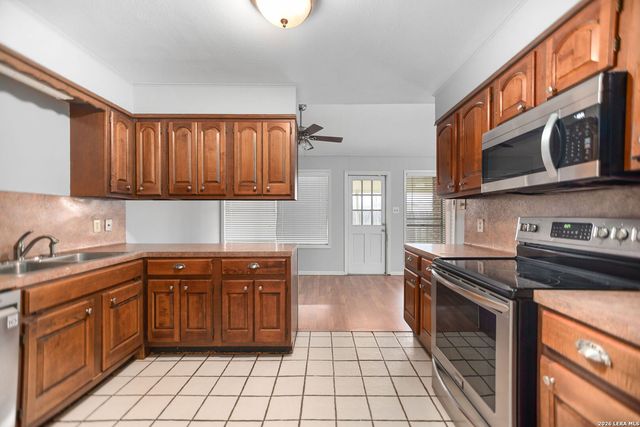 212 Buckingham, Victoria, TX 77904