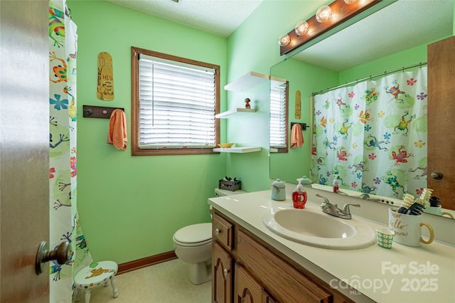 4025 Jenna Lane, Lenoir, NC 28645