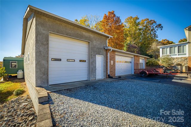 4025 Jenna Lane, Lenoir, NC 28645