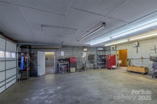 4025 Jenna Lane, Lenoir, NC 28645