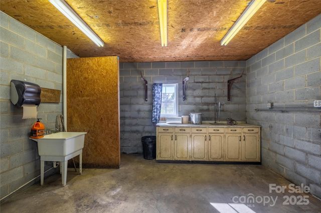 4025 Jenna Lane, Lenoir, NC 28645