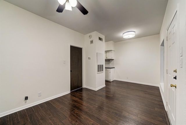 3316 Guadalupe ST 219, Austin, TX 78705