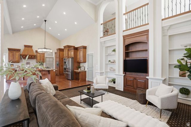 10868 S PRESCOTT DR, Sandy, UT 84092