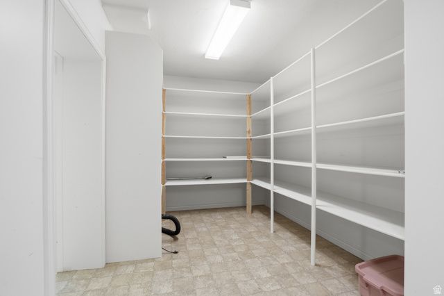 10868 S PRESCOTT DR, Sandy, UT 84092