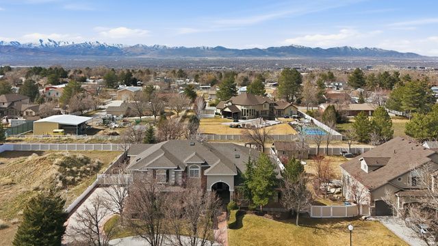 10868 S PRESCOTT DR, Sandy, UT 84092