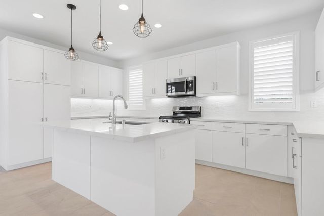 35923 Lasuen Street, Palm Desert, CA 92211