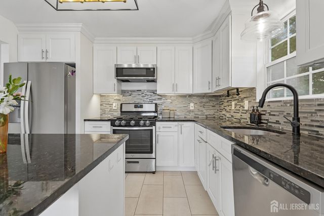 2402 Hamlette Place, Scotch Plains, NJ 07076