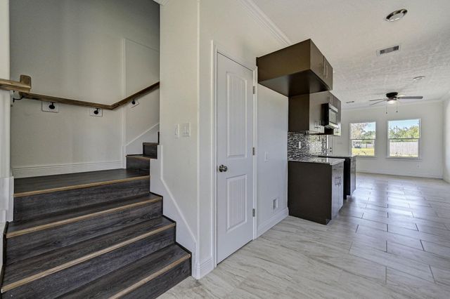1075 Miller Street, Beaumont, TX 77701