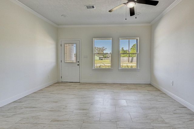 1075 Miller Street, Beaumont, TX 77701