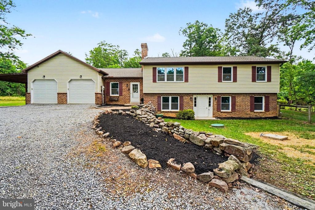 371 BOBCAT ROAD, Newville, PA 17241