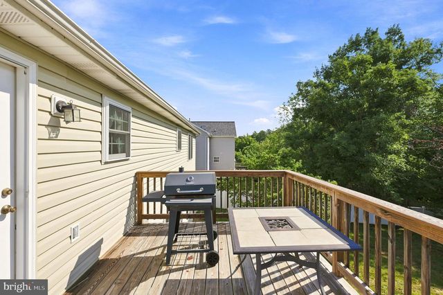 104 FOXGLOVE DR, Winchester, VA 22602