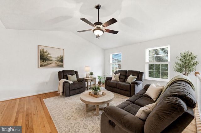 104 FOXGLOVE DR, Winchester, VA 22602