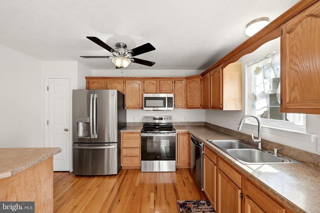 104 FOXGLOVE DR, Winchester, VA 22602