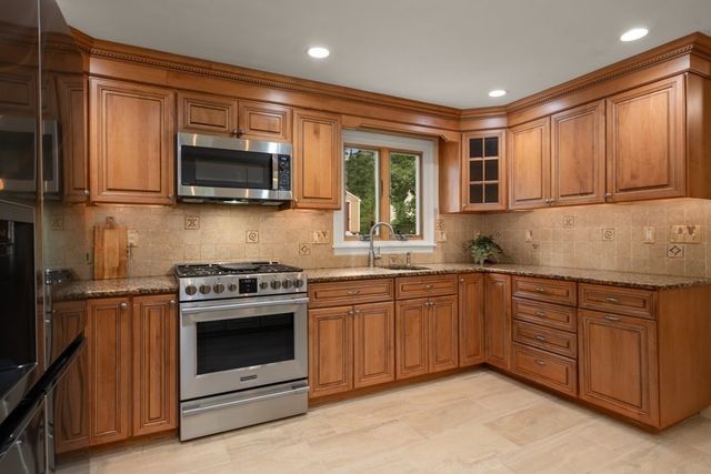 36 Grove Street, Reading, MA 01867
