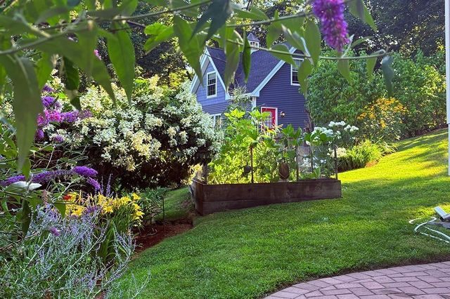 36 Grove Street, Reading, MA 01867